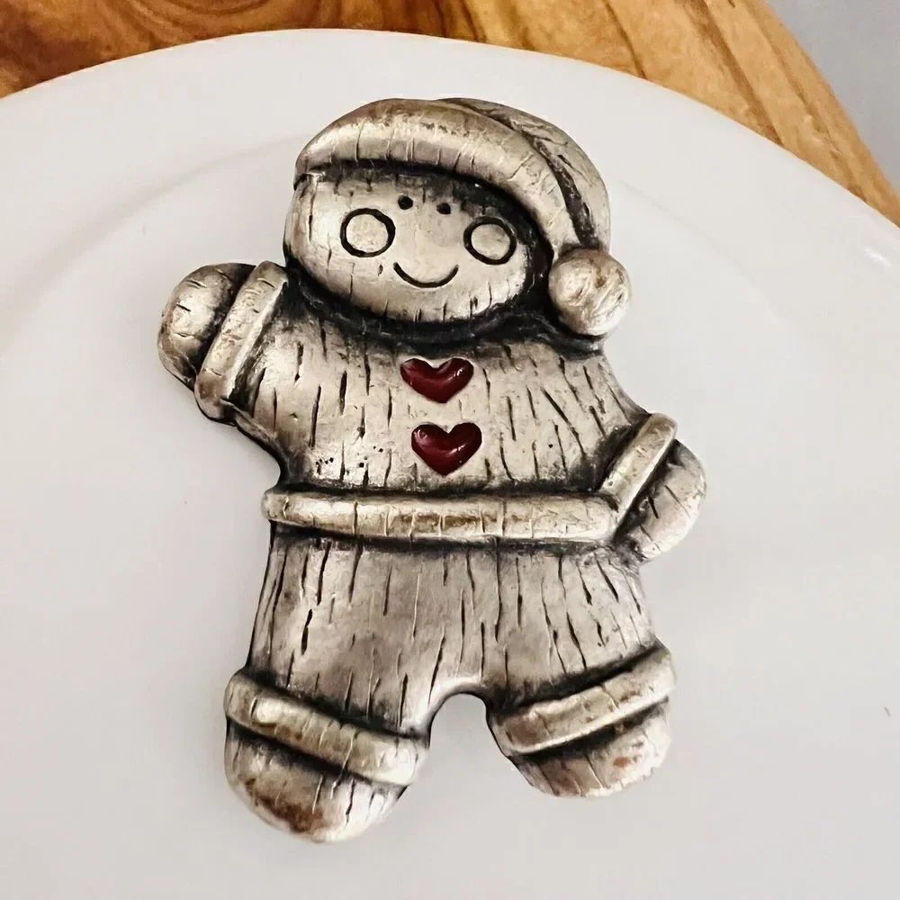 Vintage Christmas Gingerbread Cookie Scarf Pewter Lapel Pin Brooch Silver 1371